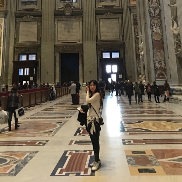 Meet your Posher - Picture 7 of 11